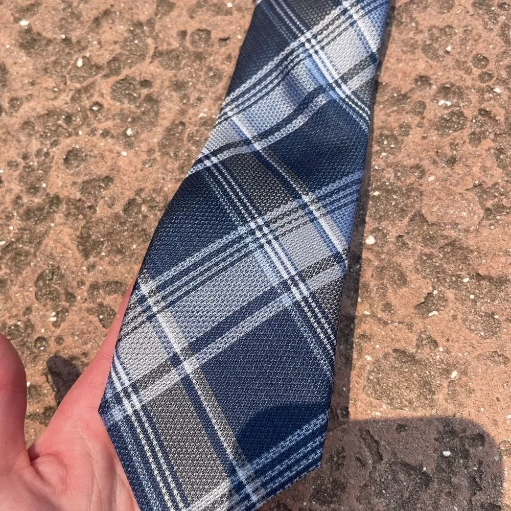 NWT crown and Ivy mens silk tie